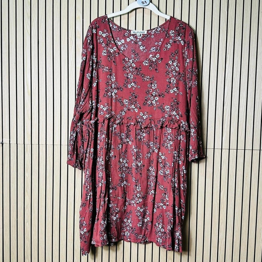 051 Wallflower Boho Floral Ruffle Empire Waist Flowy Dress Brick (2X, Red, EUC))